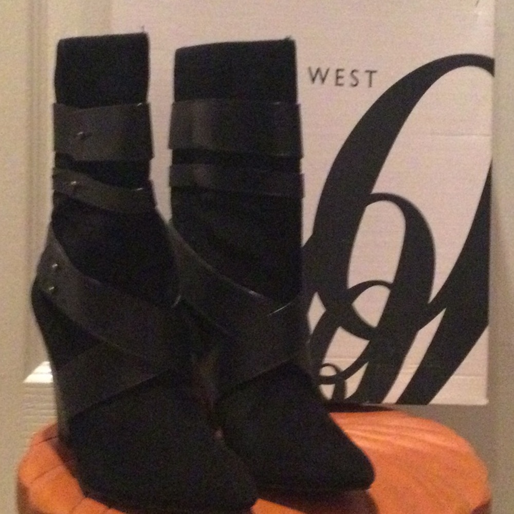 Women’s Black Boots 7